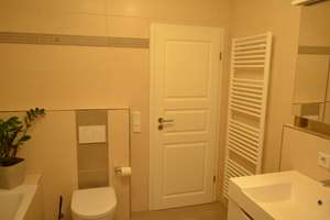 4-Zimmer-Doppelhaushälfte mit gehobener Innenausstattung und EBK in Irgertsheim West – 85049 West, Ingolstadt – Vorschaubild 15