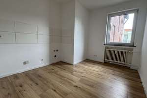 Helle 3-Zimmer-Wohnung in zentraler Lage von Wilhelmshaven – Die vollständige Adresse der Immobilie erhältst du vom Anbieter., 26384 Heppens, Wilhelmshaven – Vorschaubild 2