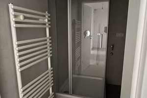 Erstbezug nach Sanierung! Ab sofort zu vermieten 3 Zimmer Wohnung für Berufstätige Paare  – Lerchenstr xx, 70176 Rosenberg, Stuttgart – Vorschaubild 2