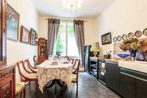Dreifamilienhaus mit Altbaucharme. Hinterhof und Balkonen. 306m² in Solingen Mitte. – Die vollständige Adresse der Immobilie erhältst du vom Anbieter., 42651 Solingen-Mitte, Solingen – Vorschaubild 6
