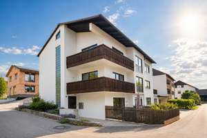 Mehrfamilienhaus mit fünf Wohneinheiten und Eigennutzungsoption in Regensburg-Oberisling