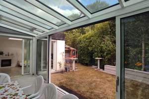 DESIGN-BUNGALOW MIT EXKLUSIVEM WINTERGARTEN, WÄRMEPUMPE & WOHNGESUNDEM RAUMKLIMA – 40472 Unterrath, Düsseldorf – Vorschaubild 9