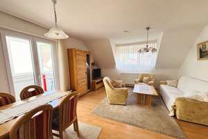 Gepflegte 2-Zimmer-Dachgeschoss mit Außenstellplatz in Stuttgart-Obertürkheim – Die vollständige Adresse der Immobilie erhältst du vom Anbieter., 70329 Obertürkheim (Ortsteil), Stuttgart – Vorschaubild 3