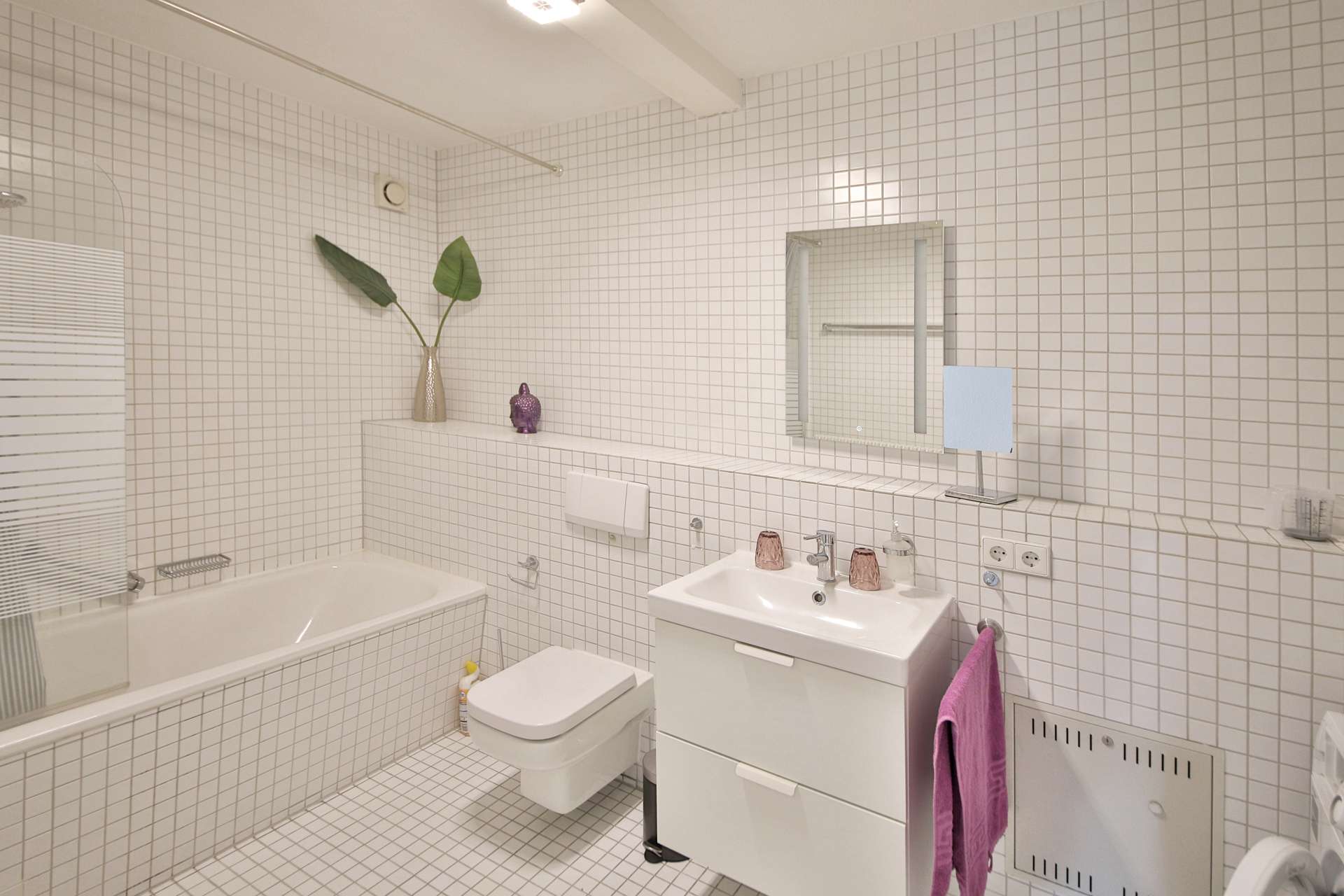 Immobilie in Maikammer - Über den Dächern Maikammers! Helle DG-Wohnung, möbliert, inkl. Stellplatz und toller Dachterrasse! - Bild 0