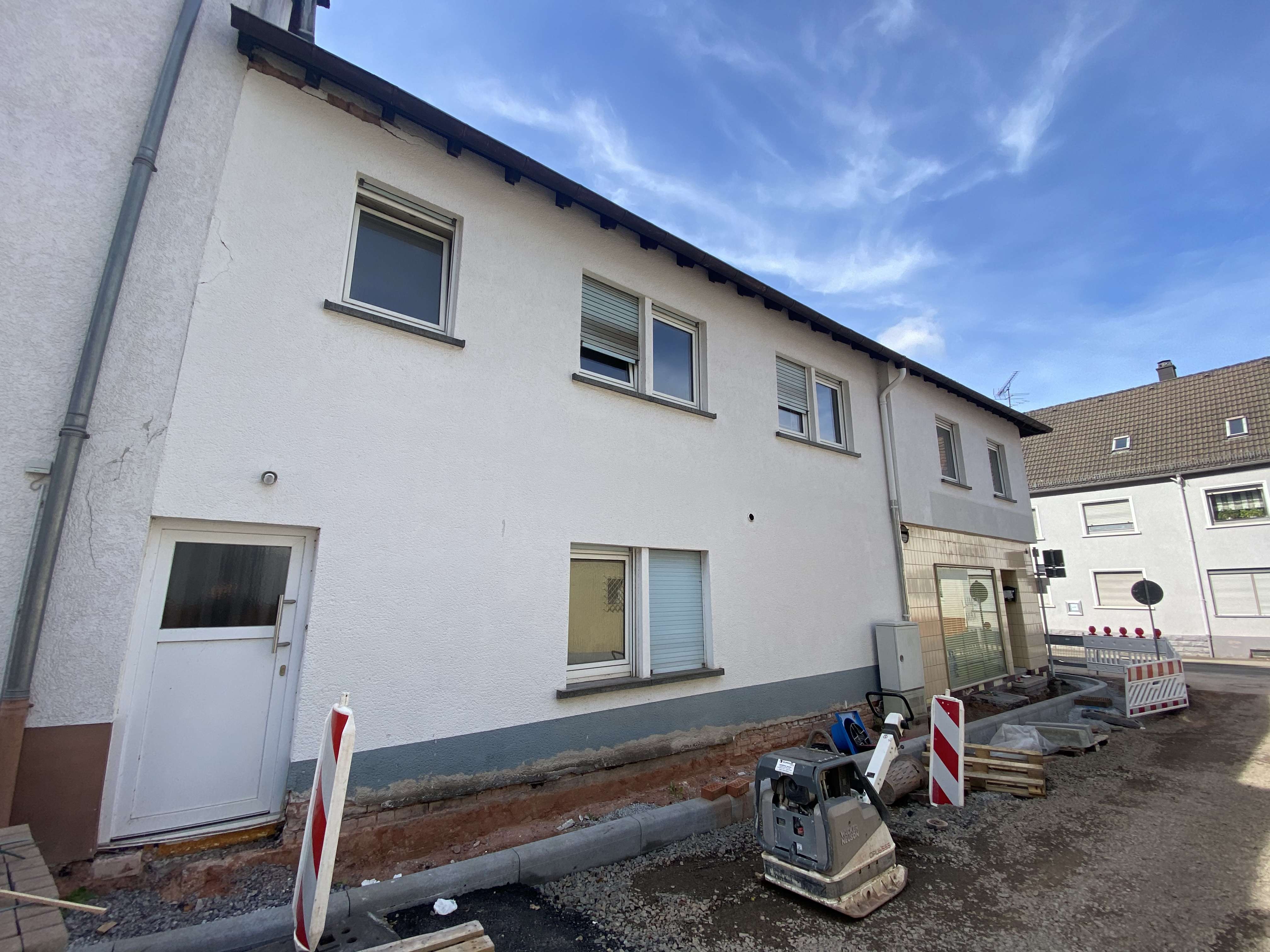 ++ Zweifamilienhaus | 160m2 | Renovierungsbedürftig ++, Pirmasens – Bild 1