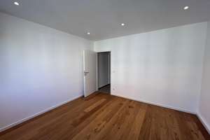Frisch sanierte 3 Zimmer-Wohnung mit großem Süd-/Westbalkon – Die vollständige Adresse der Immobilie erhältst du vom Anbieter., 40225 Bilk, Düsseldorf – Vorschaubild 2