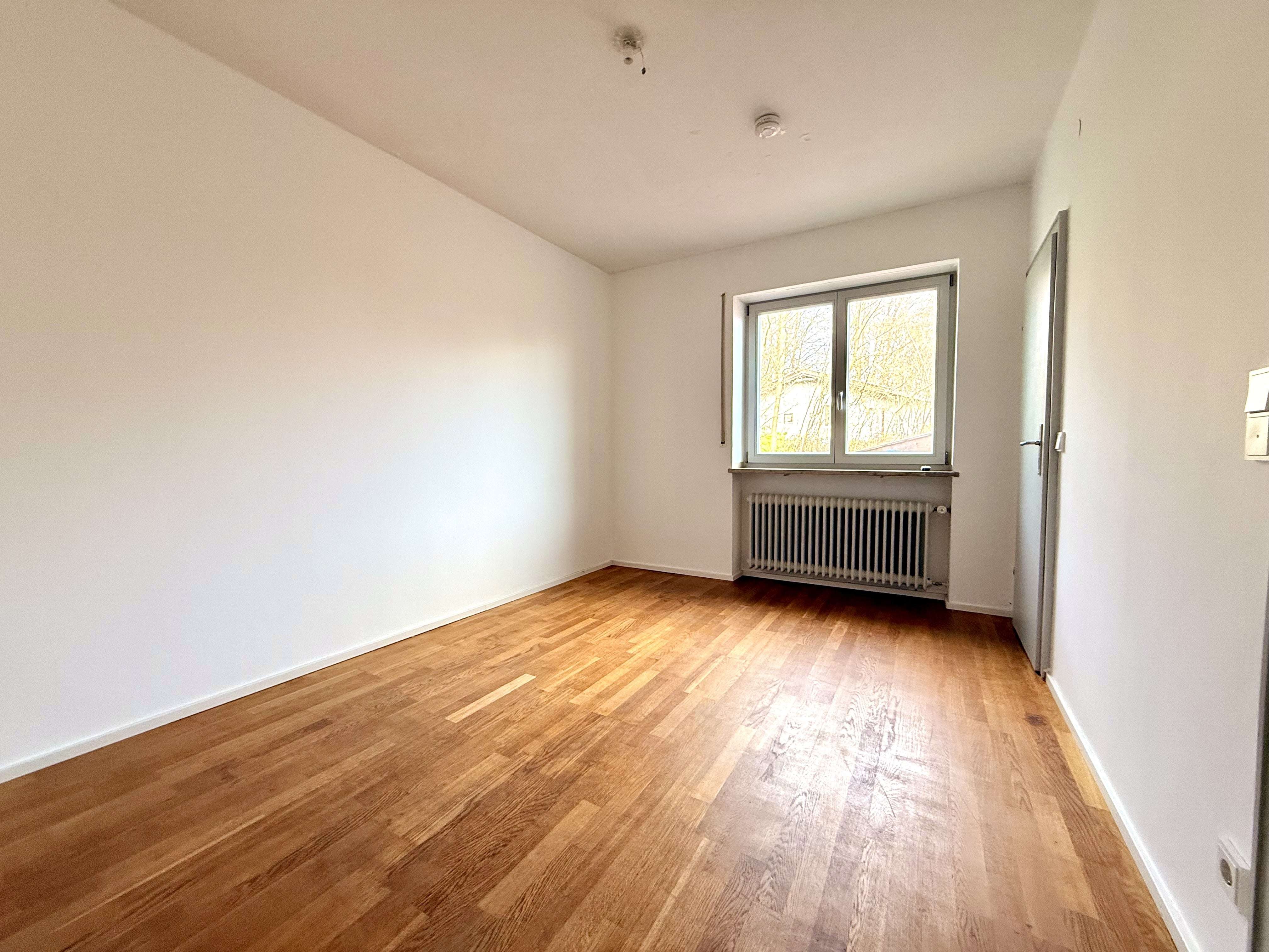 Immobilie in Icking - Einzigartiges Einfamilienhaus mit traumhafter Aussicht!
- Angebotsverfahren - - Bild 0