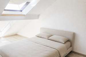 Ideale Kapitalanlage: Vermietete 2-Zimmer-Dachwohnung mit Stellplatz in Fürth-Stadeln – 90765 Stadeln, Herboldshof, Mannhof, Fürth – Vorschaubild 3