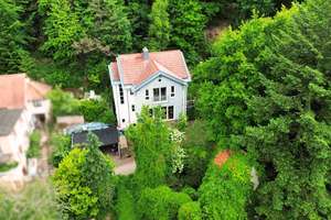 Charmantes und top gepflegtes Einfamilienhaus mit Weitblick und Garten in Birkenhördt – Die vollständige Adresse der Immobilie erhältst du vom Anbieter., 76889 Birkenhördt – Vorschaubild 1