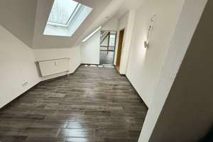 Große frisch sanierte 5-Raum-Wohnung mit 132m² in der Stadt Greiz in Bahnhofsnähe – Gotthold-Roth-Straße 8, 7973 Greiz – Vorschaubild 4