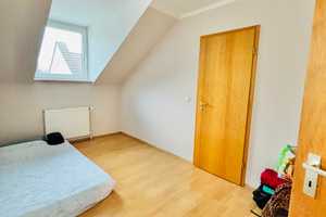 Gemütliche Dachgeschosswohnung mit Einbauküche! – Gibber Straße 31, 65203 Wiesbaden – Vorschaubild 10