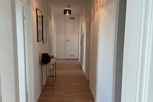Renovierte 3-Zimmer-Wohnung mit großem Balkon im 12. Stock – Heckenrosenweg 11, 86156 Bärenkeller, Augsburg – Vorschaubild 4