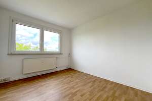 Top Aussichten: Familienwohnung mit Balkon in ruhiger Lage! – Hamelner Straße 16, 6126 Westliche Neustadt, Halle (Saale) – Vorschaubild 1