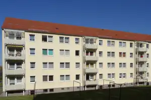 3-Raum WE mit Balkon im Grünen