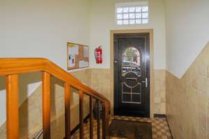 Findorff / Gepflegtes Mehrfamilienhaus mit möglicher Eigennutzung im Erd- und Dachgeschoss – Die vollständige Adresse der Immobilie erhältst du vom Anbieter., 28215 Findorff-Bürgerweide, Bremen – Vorschaubild 2