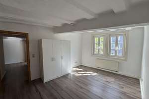 Mitten im Leben - Wohnung Kornmarkt 4 -4ZKB-  zu vermieten! – Kornmarkt 4, 35745 Herborn – Vorschaubild 2