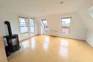 *Für Sportliche! Schön ausgebaute, helle Dachgeschossmaisonette mit Dachbalkon in Bad Cannstatt* – Wildunger Straße 40, 70372 Seelberg, Stuttgart – Vorschaubild 5