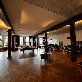 Hamburg-Ottensen, ca. 440 m² und 800 m² große, hochwertige Atelier- /Showroom-/Theaterfläche