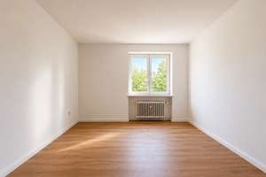 AIGNER - Helle 3-Zimmer-Dachgeschosswohnung in beliebter Lage Moosachs – Die vollständige Adresse der Immobilie erhältst du vom Anbieter., 80992 Alt-Moosach, München – Vorschaubild 4
