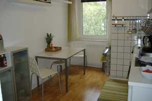 Zentral gelegene 2 Zimmerwohnung mit Küche, Bad u. Balkon – Darmstadt – Vorschaubild 3