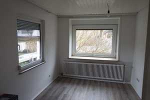 Top- renoviertes Haus mit Werkstatt oder Platz für den Fuhrpark – Zollernalbkreis – Vorschaubild 4