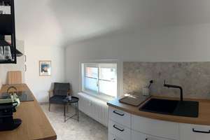  Helle 2-Zimmer Dachgeschosswohnung in Wiesbaden Nordost – Die vollständige Adresse der Immobilie erhältst du vom Anbieter., 65193 Nordost, Wiesbaden – Vorschaubild 4