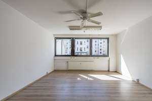 NEU *Paul & Partner* GROßZÜGIGE EIGENTUMSWOHNUNG IN ZENTRALER LAGE MIT BALKON, AUFZUG & STELLPLÄTZEN – Die vollständige Adresse der Immobilie erhältst du vom Anbieter., 65185 Mitte, Wiesbaden – Vorschaubild 11