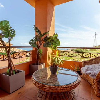 Prächtiges Reihenhaus mit Meerblick in La Viñuela Benalmádena Pueblo