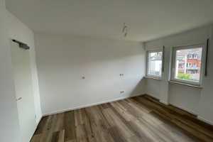 Sonnenverwöhnte sanierte 2-Zimmerwohnung mit KFZ-Stellplatz – Wiesbaden – Vorschaubild 3