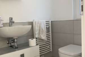 Modernes Einfamilienhaus mit gehobener Ausstattung, hochwertiger Einbauküche – Die vollständige Adresse der Immobilie erhältst du vom Anbieter., 12357 Rudow, Berlin – Vorschaubild 9
