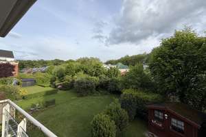 Lichdurchflutete Wohnung mit Waldblick in Bredeney, Erstbezug nach Renovierung
