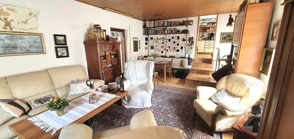 Immobilie in Langenselbold - Von außen klein, innen ein echtes Raumwunder!
Familienhaus mit Herz und Potenzial - Bild 3