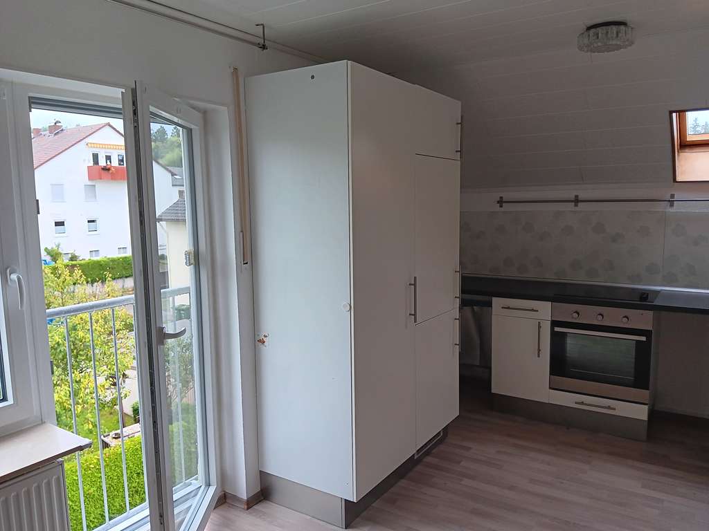 Immobilie in Bad Dürrheim - Gemütliche 2-Zimmer-Dachgeschoßwohnung in sehr ruhiger Lage in der Kurstadt Bad Dürrheim - Bild 3