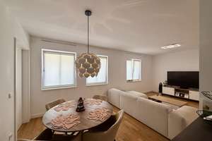 Großzügige 2 Zimmer-Wohnung mit Einbauküche nähe Hofgarten und Rhein – Die vollständige Adresse der Immobilie erhältst du vom Anbieter., 40213 Altstadt, Düsseldorf – Vorschaubild 4