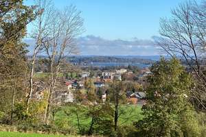 Prien am Chiemsee: Älteres EFH m. ca. 1.650 m2 Grund in herrlicher Randlage m. Berg- u. Seeblick! – Die vollständige Adresse der Immobilie erhältst du vom Anbieter., 83253 Rimsting – Vorschaubild 4