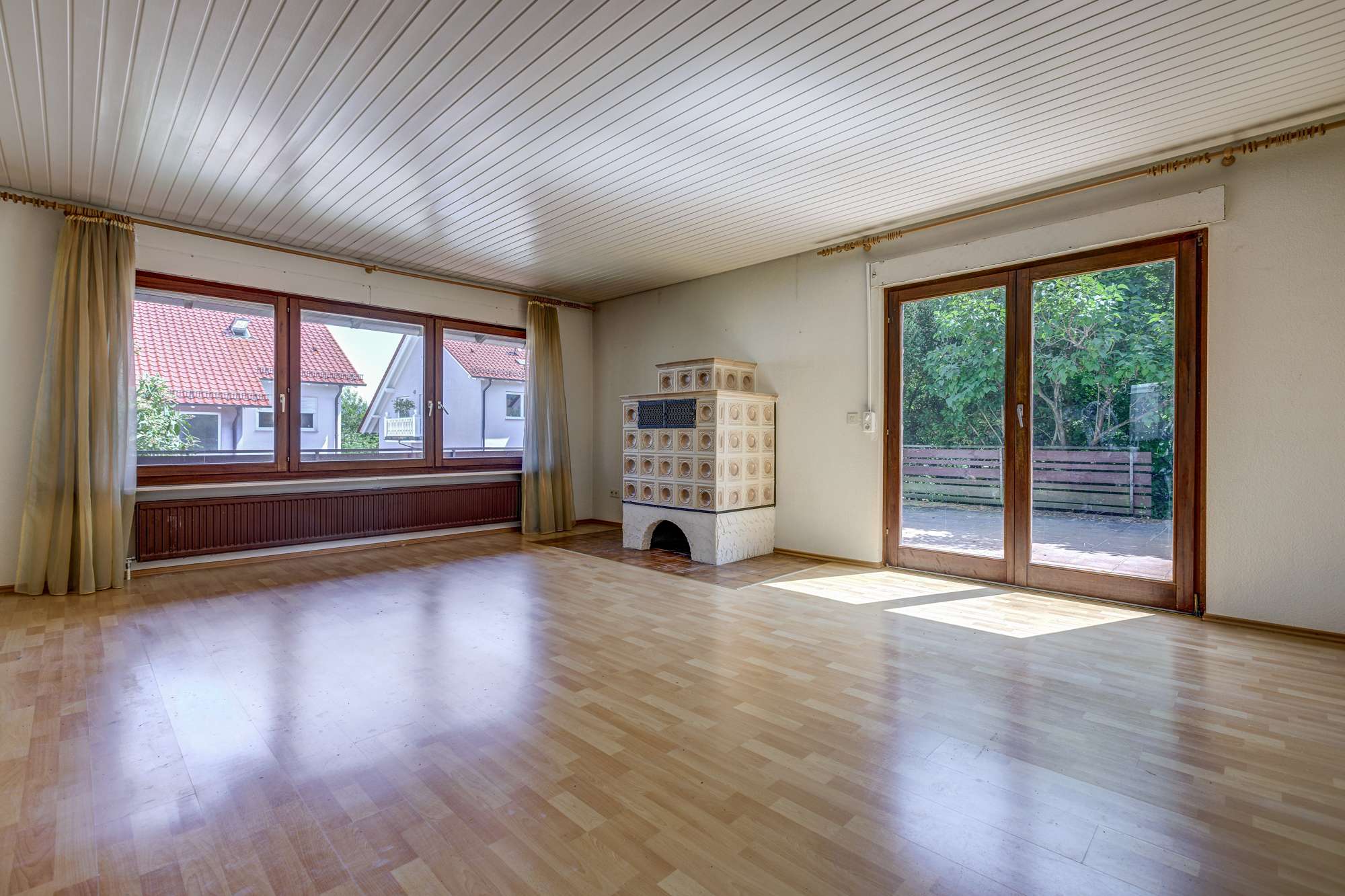 Ihr Rückzugsort mit Weitblick – Freistehendes Familienhaus mit großem Hanggrundstück in Gelnhausen, Main Kinzig Kreis – Bild 3