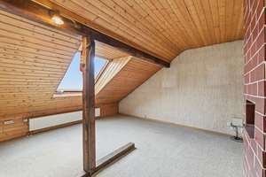 ! Sofort bezugsfrei mit Ausbaureserve ! Ruhig gelegenes Reihenmittelhaus mit Garten in Bonn-Duisdorf – Die vollständige Adresse der Immobilie erhältst du vom Anbieter., 53123 Duisdorf, Bonn – Vorschaubild 15