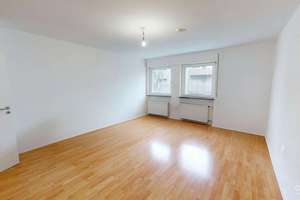*Niedrige Provision* Helle 4-Zimmer-Wohnung mit zwei Balkonen – nur wenige Schritte zum Rhein – Die vollständige Adresse der Immobilie erhältst du vom Anbieter., 68163 Lindenhof, Mannheim – Vorschaubild 2