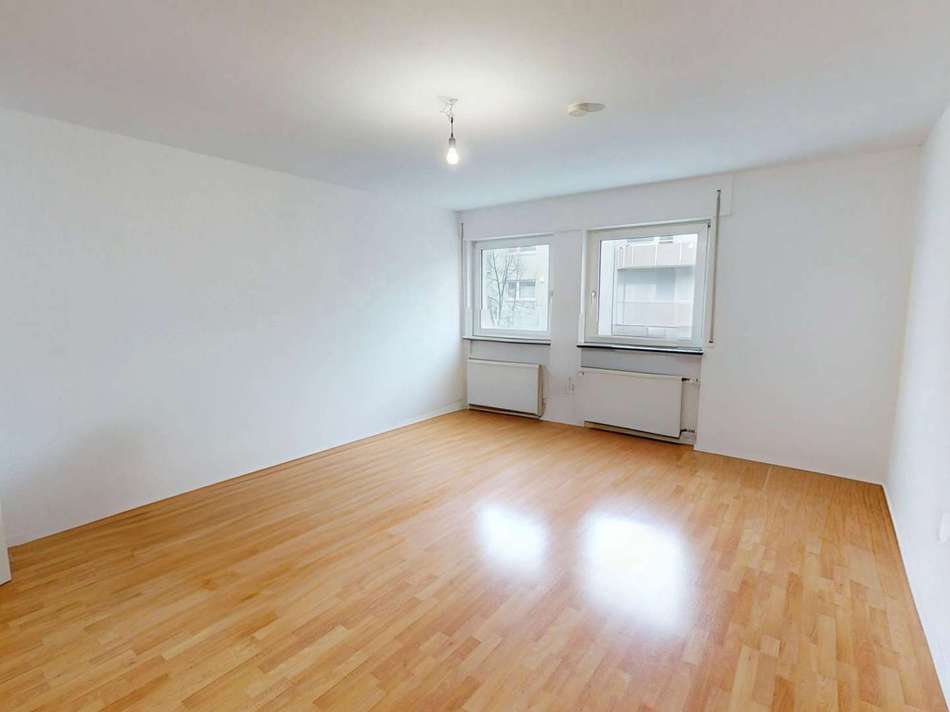 oQeVTyzfQVXdZ7ZR2LvRccmV-big 1