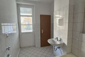3-Raum Wohnung mit Einbauküche und Balkon – Bernsdorfer Straße 85, 9126 Bernsdorf, Chemnitz – Vorschaubild 10