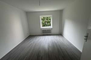 Renovierte 3-Zimmer-Wohnung mit Balkon und schönem Grünblick im 1. Obergeschoss – Bodenbacher Ring 105, 38229 Gebhardshagen, Salzgitter – Vorschaubild 4
