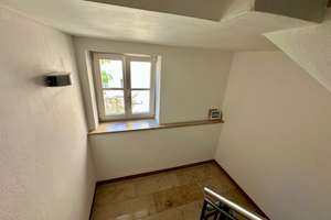 Regensburger Altstadt-Rarität: Besondere 3-Zi. Wohnung, Balkon & Wintergarten, ruhige Innenhoflage! – Die vollständige Adresse der Immobilie erhältst du vom Anbieter., 93047 Innenstadt, Regensburg – Vorschaubild 8
