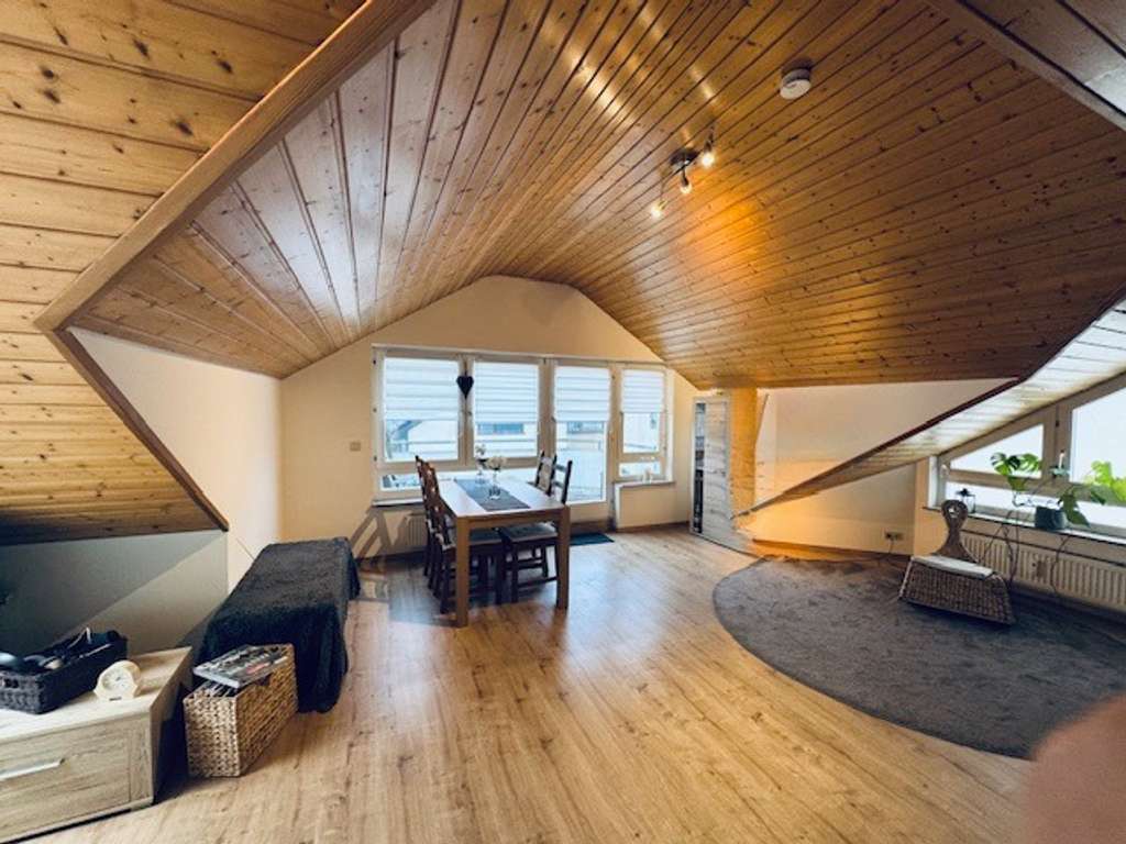 Immobilie in Rutesheim - Attraktive DG-Wohnung - ideal als Eigennutzer & Kapitalanleger - Bild 2