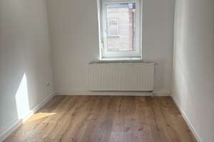 Helle 3-Zimmerwohnung mit separater Küche in ruhiger Lage in Nürnberg-St. Leonhard – Lilienstraße 11, 90439 St. Leonhard, Nürnberg – Vorschaubild 4