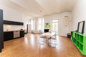 Helle und gemütliche 3-Zimmer-Wohnung mit Balkon nahe Wühlischplatz – Sonntagstraße 15, 10245 Friedrichshain, Berlin – Vorschaubild 1