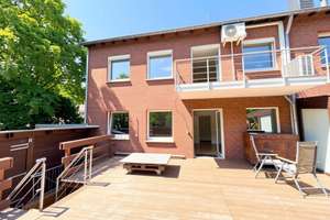 Viel Platz für die ganze Familie – Reihenendhaus mit Traumgarten, Terrasse und 3 Garagen – Die vollständige Adresse der Immobilie erhältst du vom Anbieter., 47259 Ungelsheim, Duisburg – Vorschaubild 2