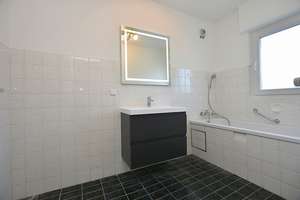 Sonnige 4-Zimmer Wohnung mit Süd-West-Balkon und schönem Blick in Stuttgart Uhlbach – Die vollständige Adresse der Immobilie erhältst du vom Anbieter., 70329 Uhlbach, Stuttgart – Vorschaubild 25