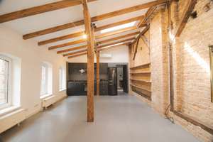 Charmantes Atelier-Apartment mit besonderem Flair und Klimaanlage im Gräfekiez