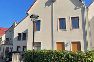 WOHNEN AUF HÖCHSTEM NIVEAU – EXKLUSIVE 4 ZIMMER ETW MIT TERRASSE/BALKON/EBK/KLIMA IN  RUHIGER LAGE – Die vollständige Adresse der Immobilie erhältst du vom Anbieter., 63236 Neu-Isenburg – Vorschaubild 1