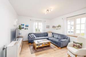 Charmantes Haus mit Potential in ruhiger, begehrter Lage von Fellbach-Schmiden! – Die vollständige Adresse der Immobilie erhältst du vom Anbieter., 70736 Fellbach – Vorschaubild 3
